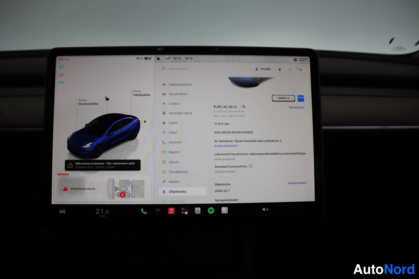 Sininen Tesla Model 3 2022, yksityiskohta, kuva 23