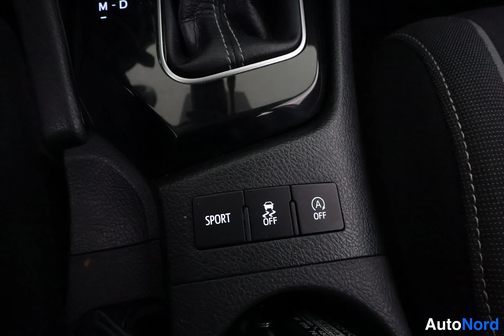 Sininen Toyota Auris 2017, yksityiskohta, kuva 25