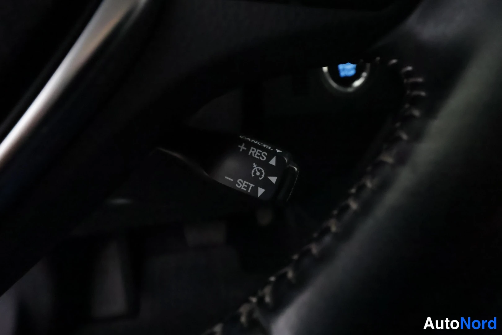 Sininen Toyota Auris 2017, yksityiskohta, kuva 34
