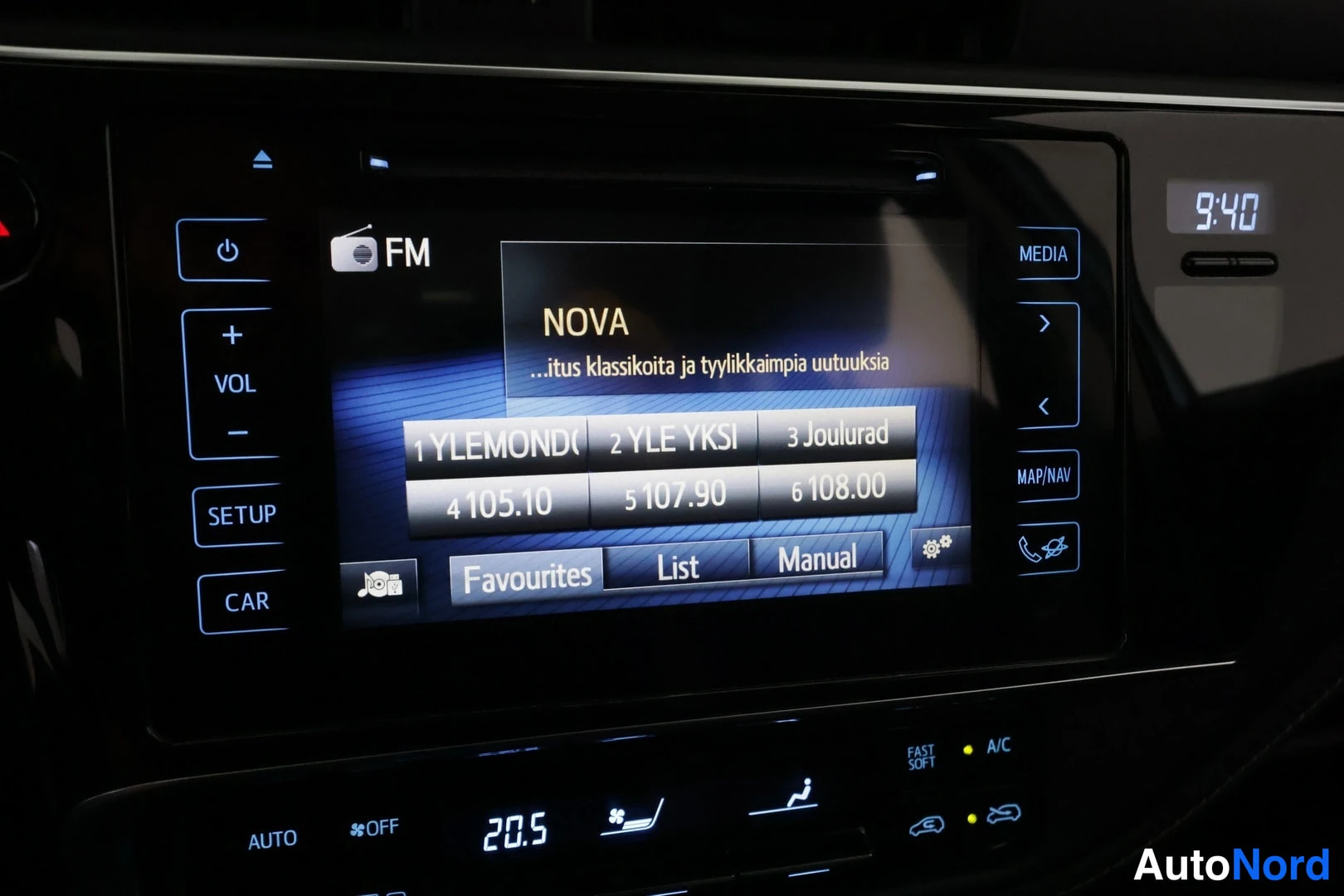 Sininen Toyota Auris 2017, yksityiskohta, kuva 28