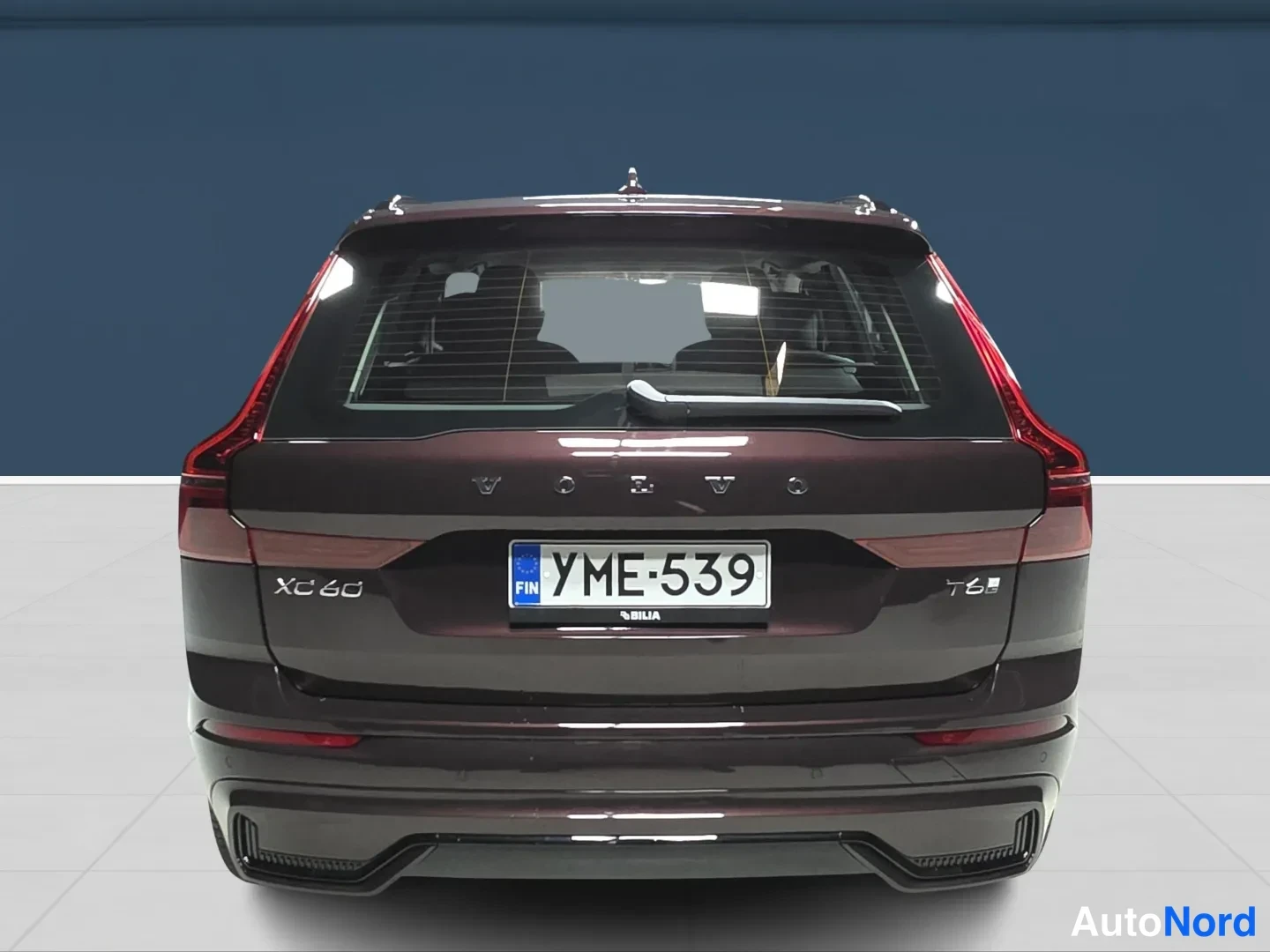 Röd Volvo XC60 2026, bakifrån, bild 6