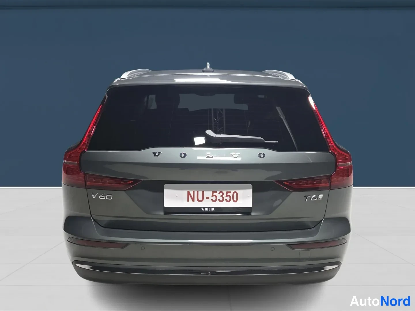 Vihreä Volvo V60 2026, takaa, kuva 6