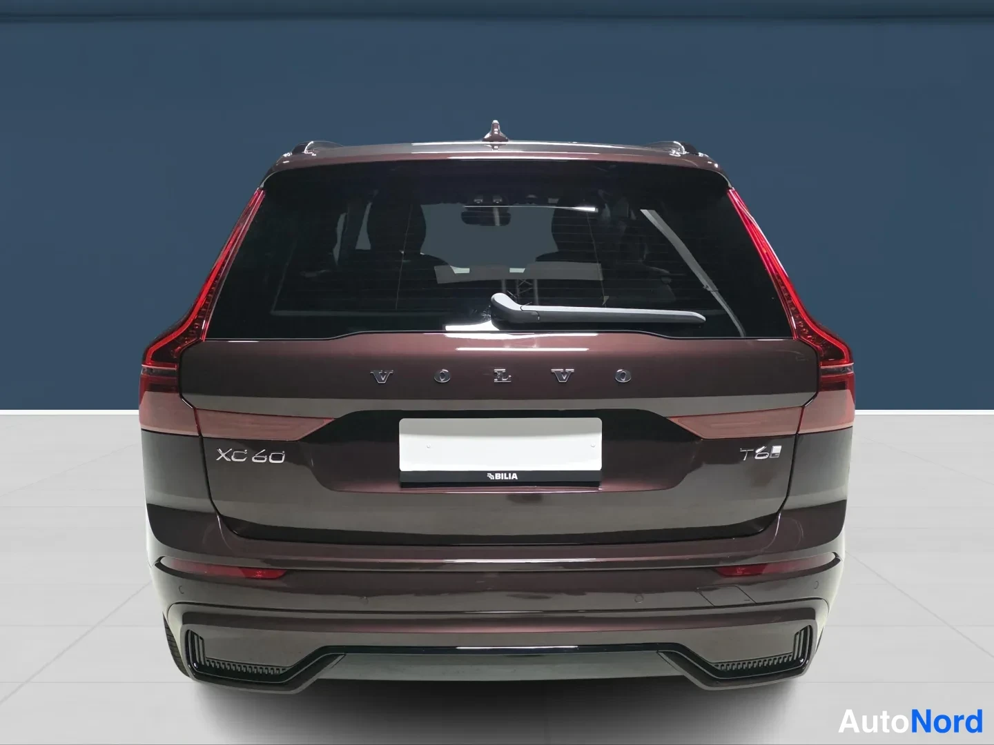 Punainen Volvo XC60 2026, takaa, kuva 6