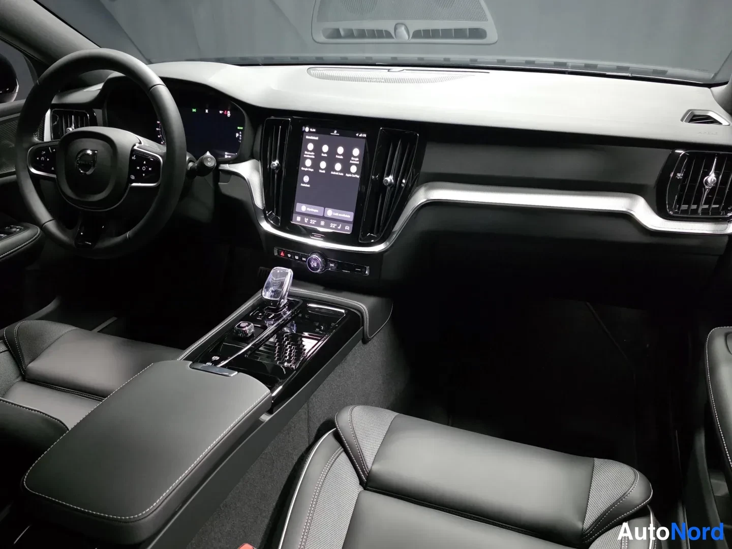 Musta Volvo V60 2026, yksityiskohta, kuva 8
