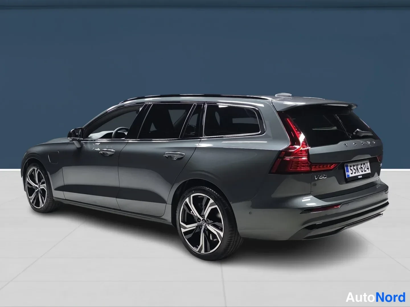 Vihreä Volvo V60 2026, takaviisto, kuva 5