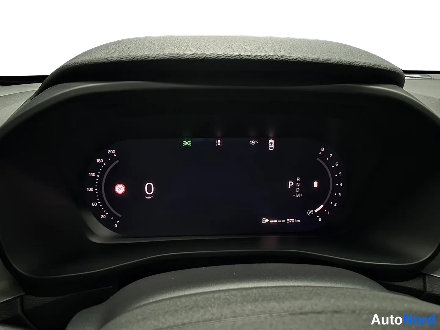 Grey Volvo XC40 2025, photo 9