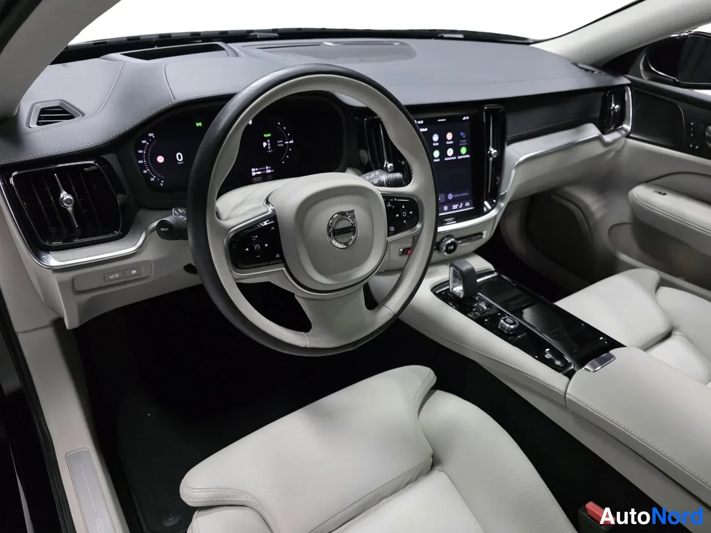 Black Volvo V60 2023, photo 8