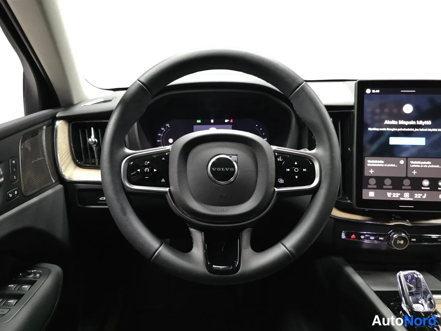 Grey Volvo XC60 2026, photo 11