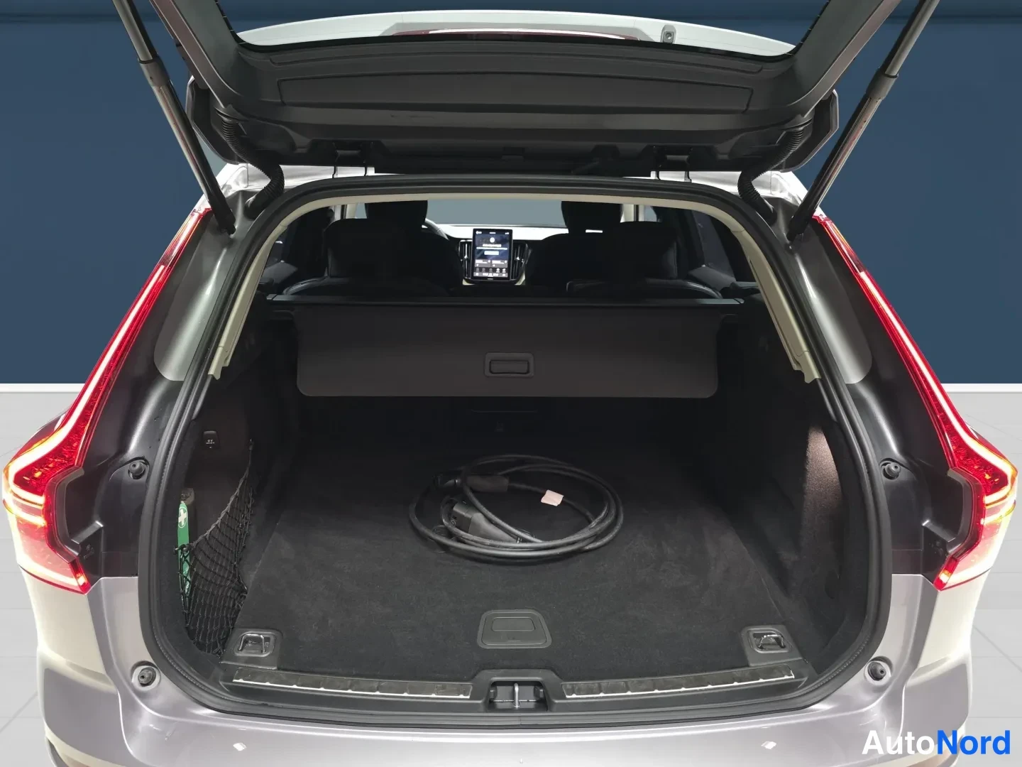 Grey Volvo XC60 2026, photo 12