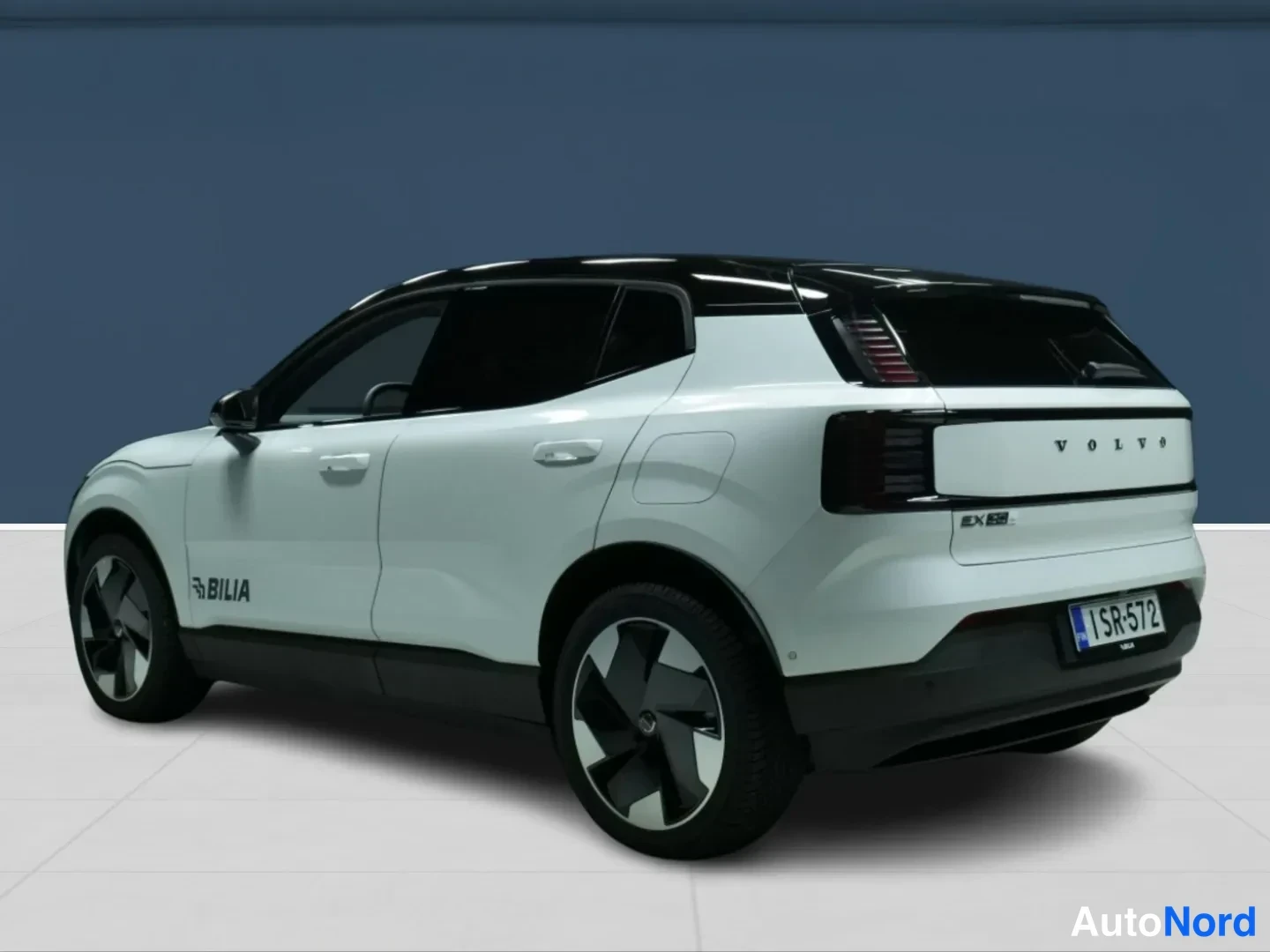 White Volvo EX30 2026, rear three-quarter, photo 5