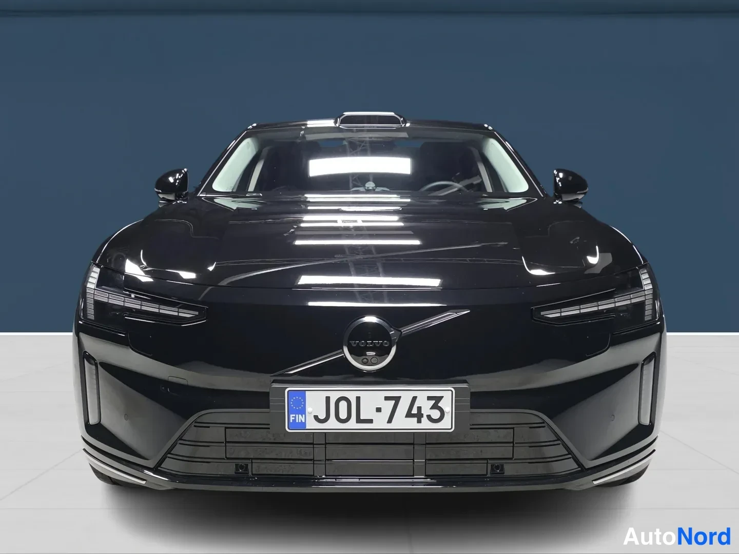 Musta Volvo ES90 2026, edestä, kuva 3