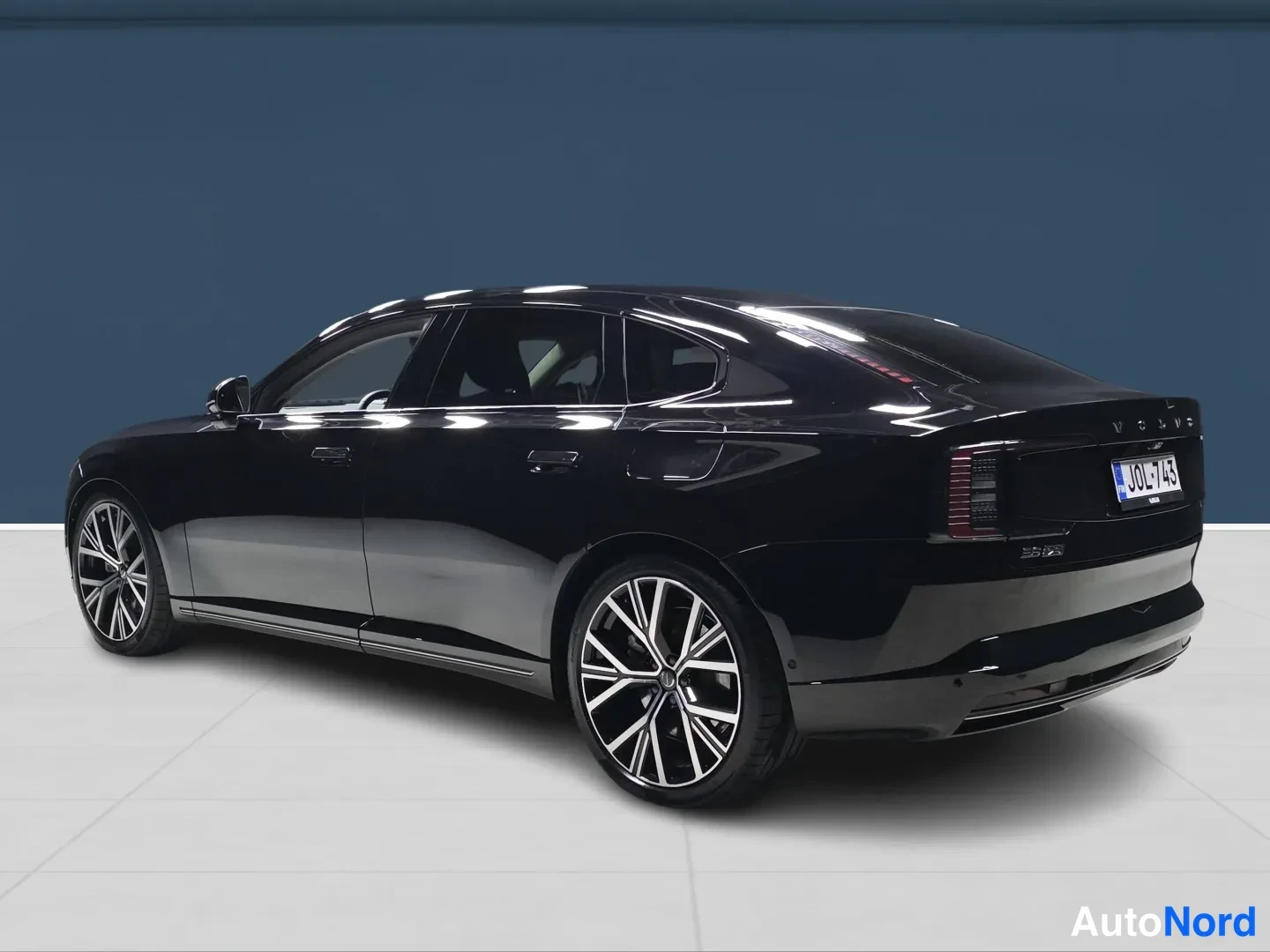 Musta Volvo ES90 2026, takaviisto, kuva 5