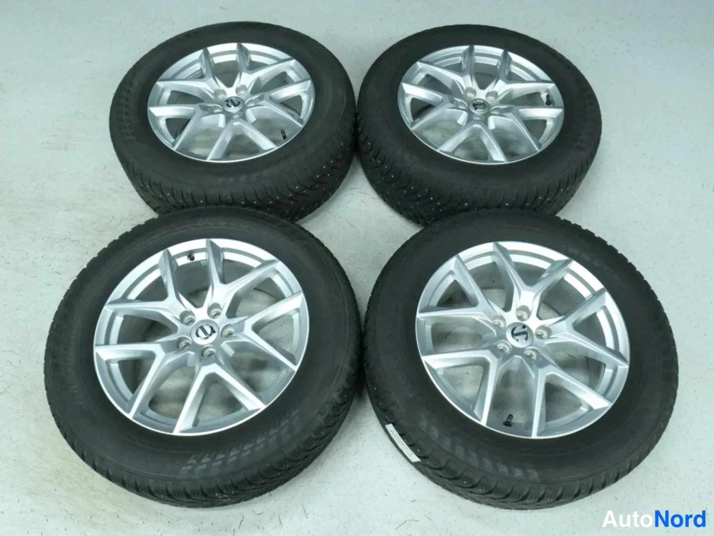 Musta Volvo XC60 2023, kuva 12