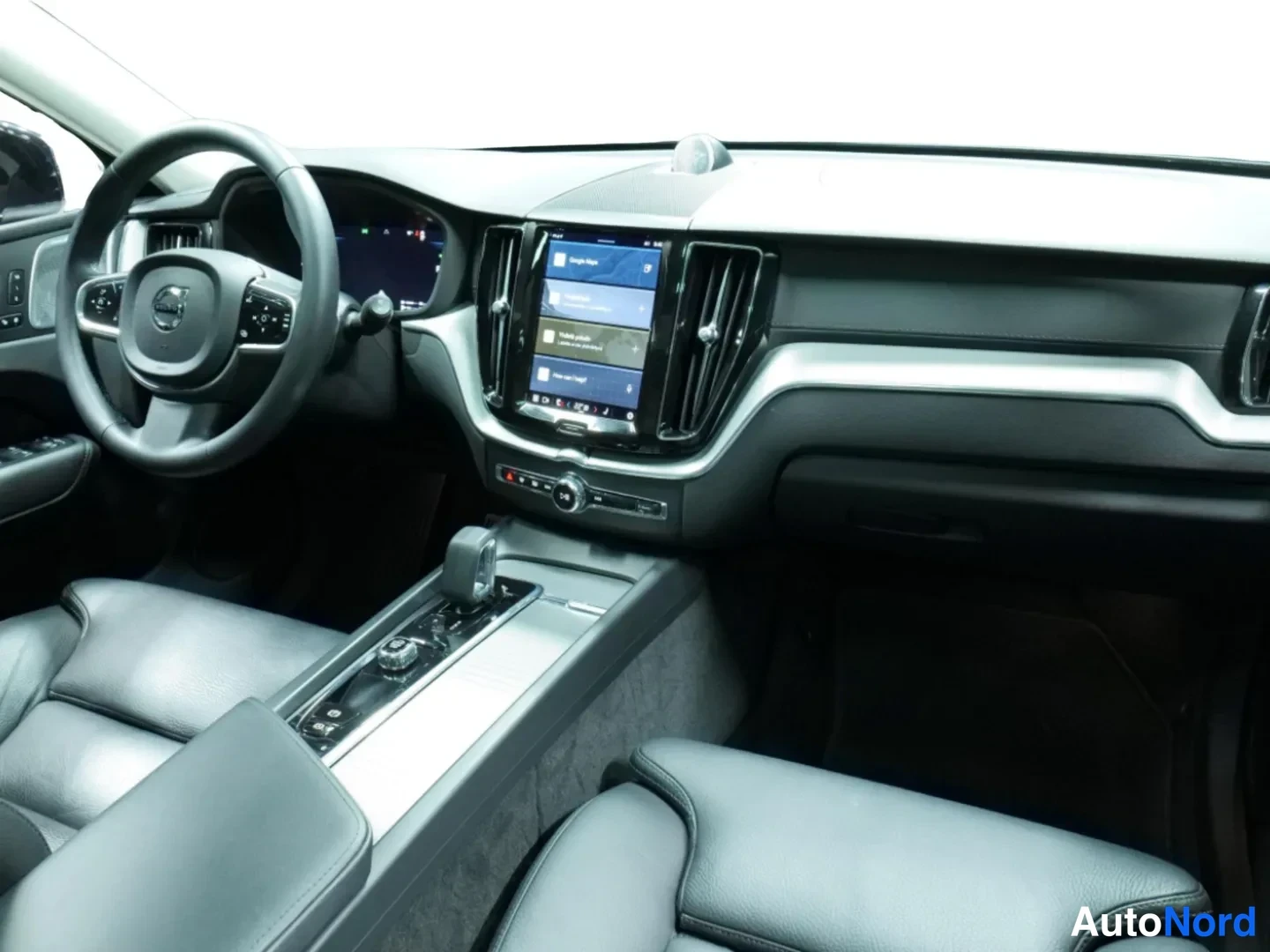 Musta Volvo XC60 2023, kuva 10