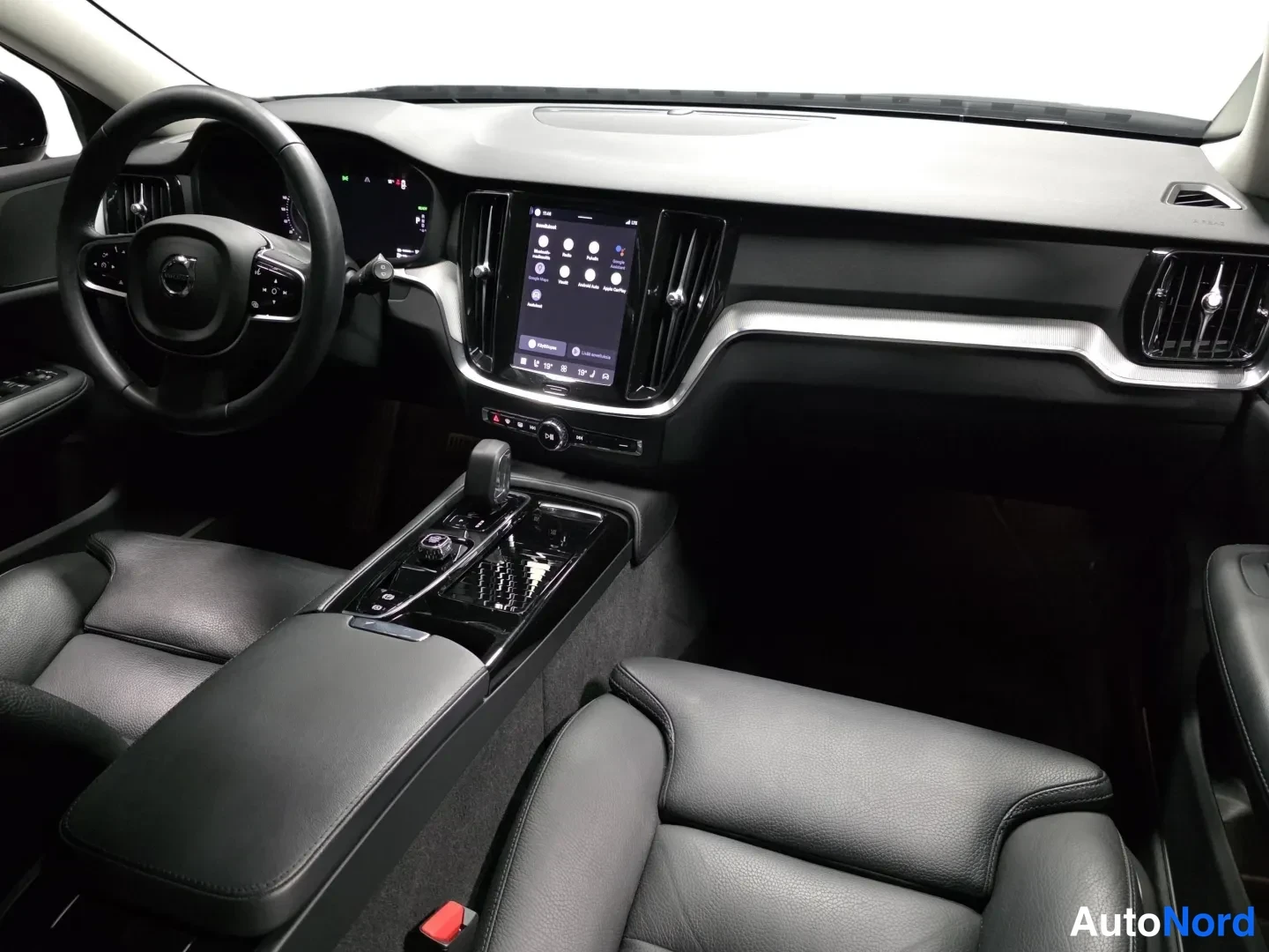 Black Volvo V60 2023, photo 11