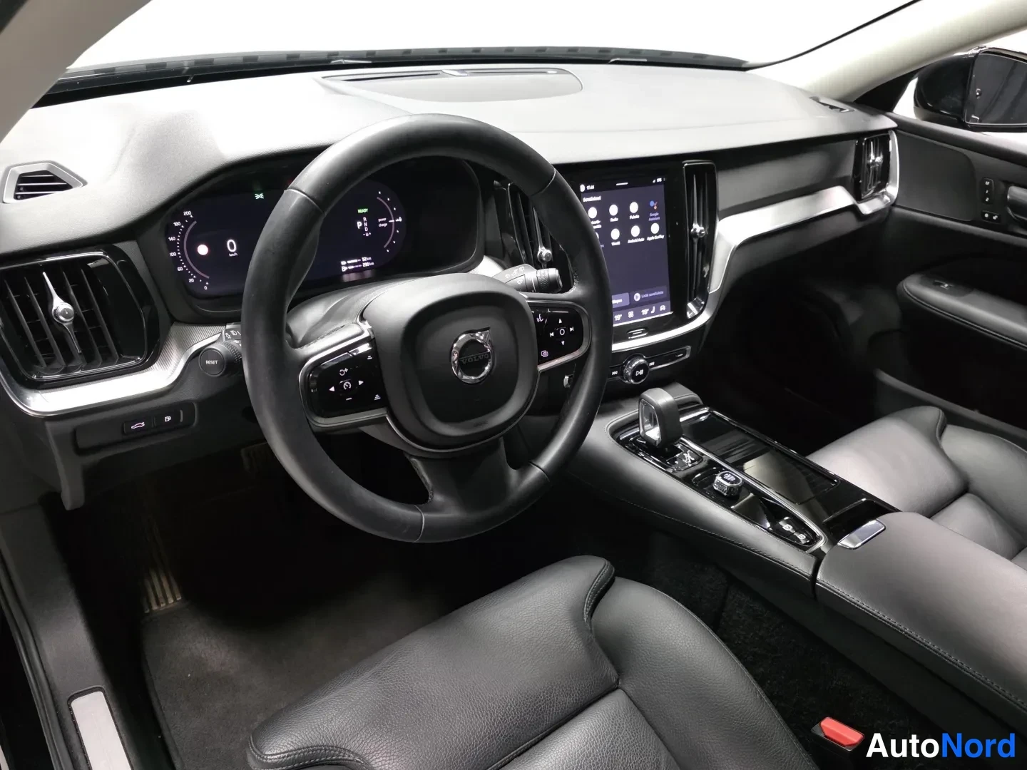 Black Volvo V60 2023, photo 9