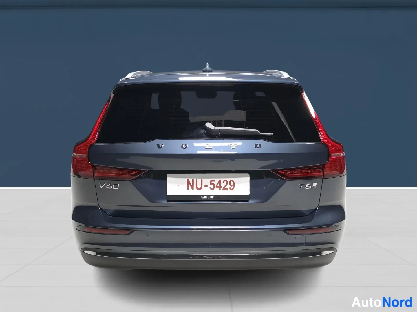 Sininen Volvo V60 2026, takaa, kuva 6