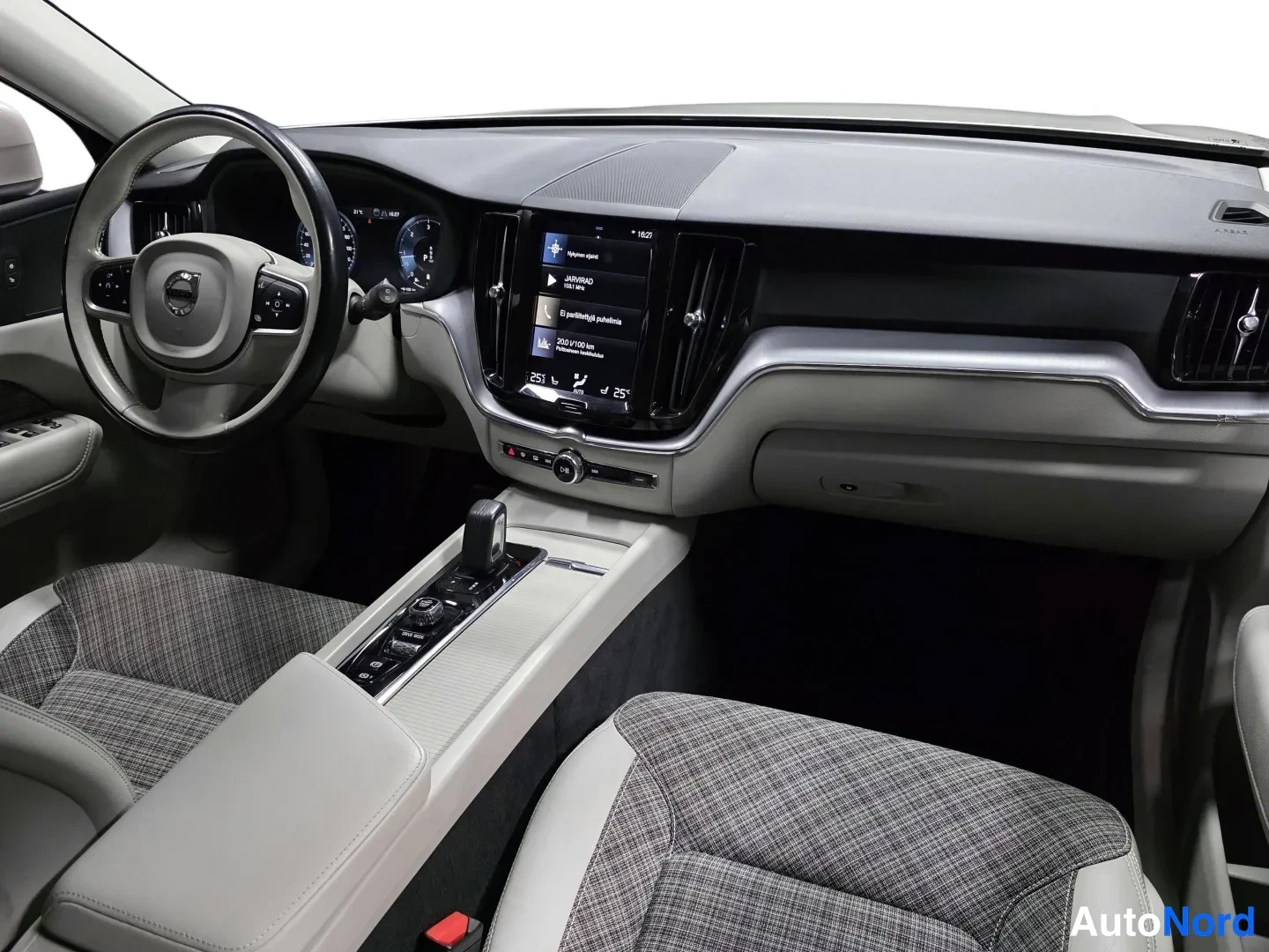 Brown Volvo XC60 2020, photo 8