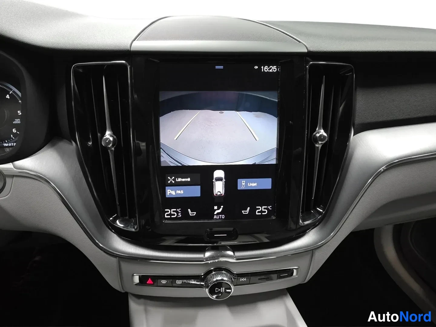 Brown Volvo XC60 2020, photo 15