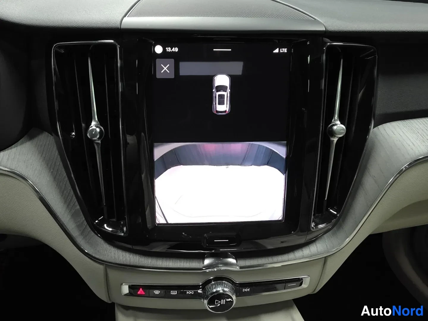Grey Volvo XC60 2024, photo 11
