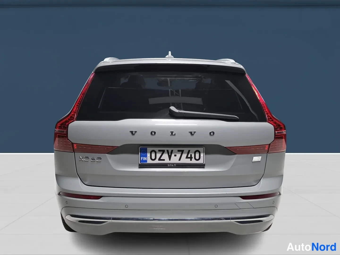 Grey Volvo XC60 2024, rear, photo 6