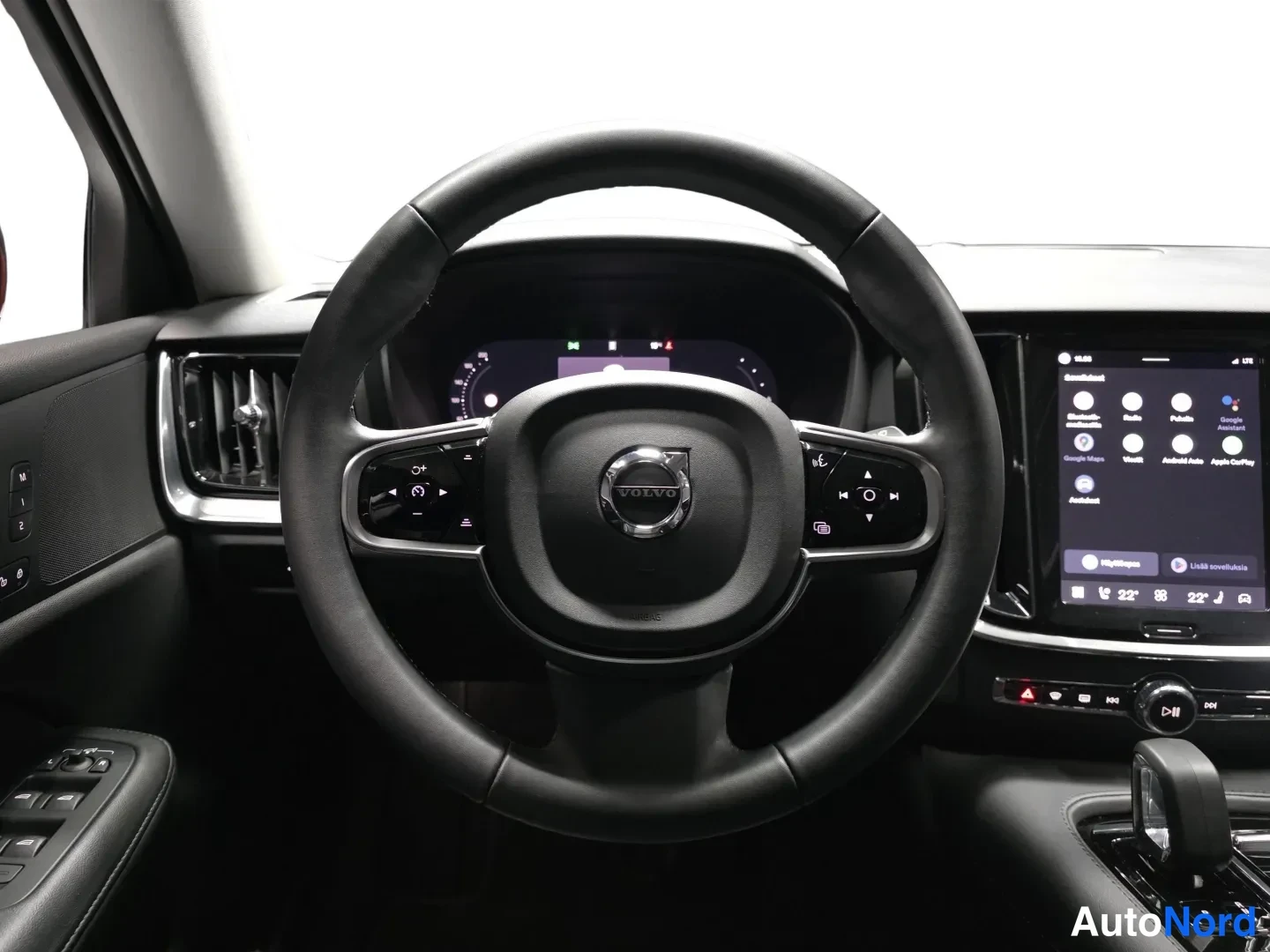Red Volvo V60 2024, photo 11