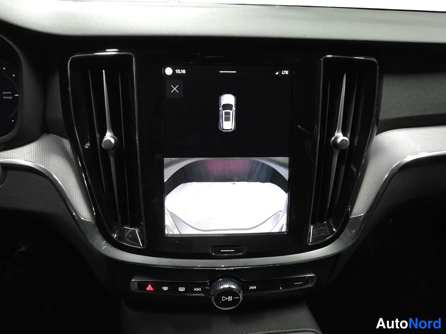Brown Volvo V60 2024, photo 11