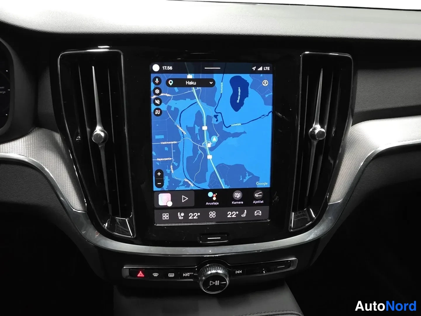 Grey Volvo V60 2024, photo 13
