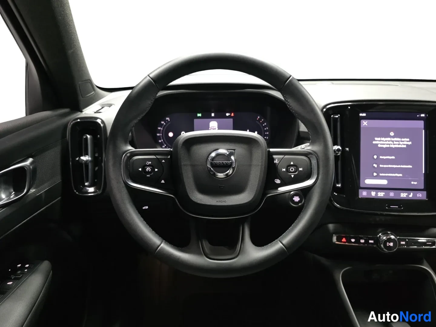 Grey Volvo XC40 2025, photo 11