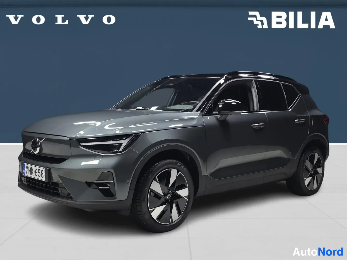 Volvo EX40 2026