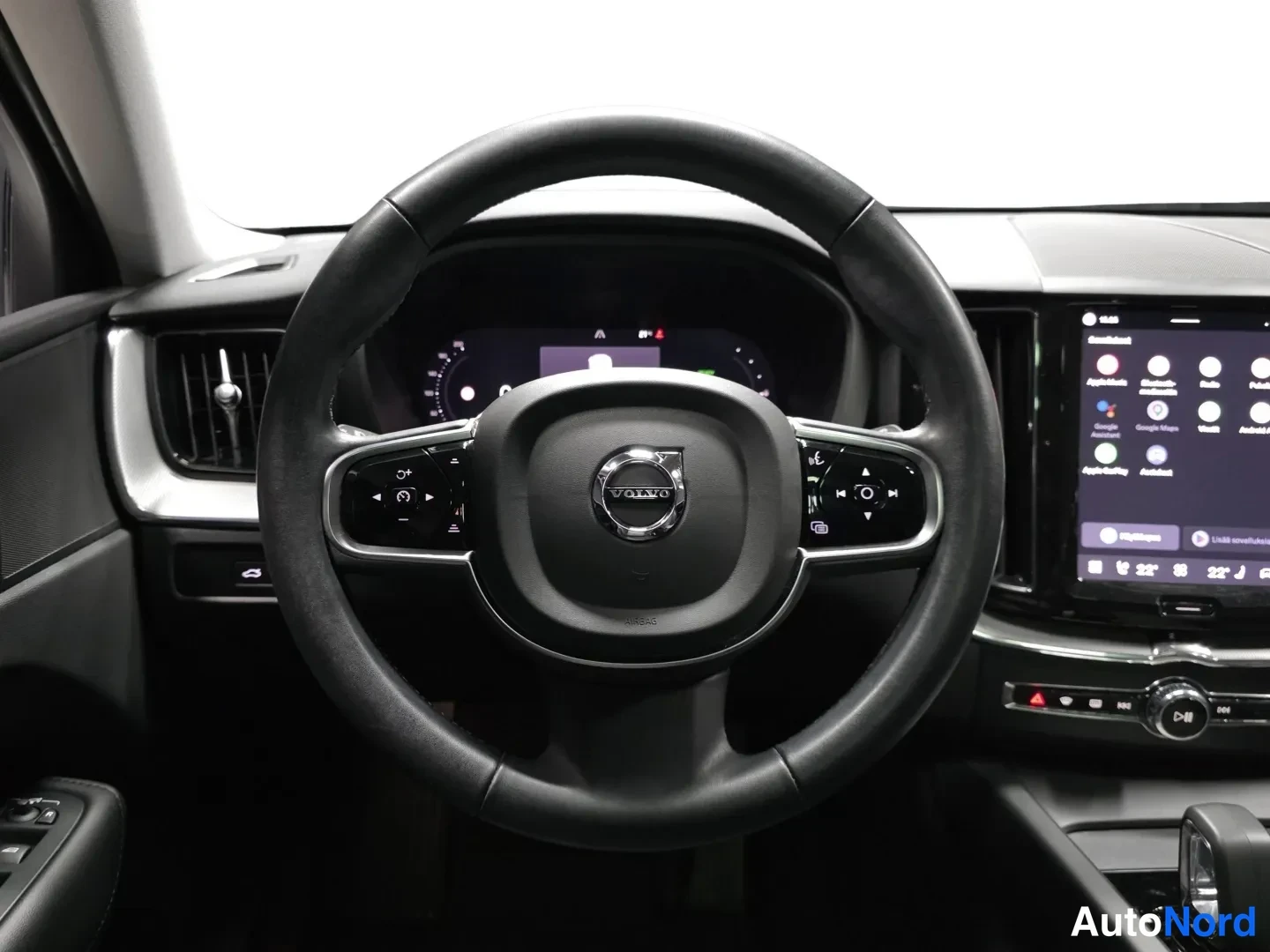 Blue Volvo XC60 2024, photo 10