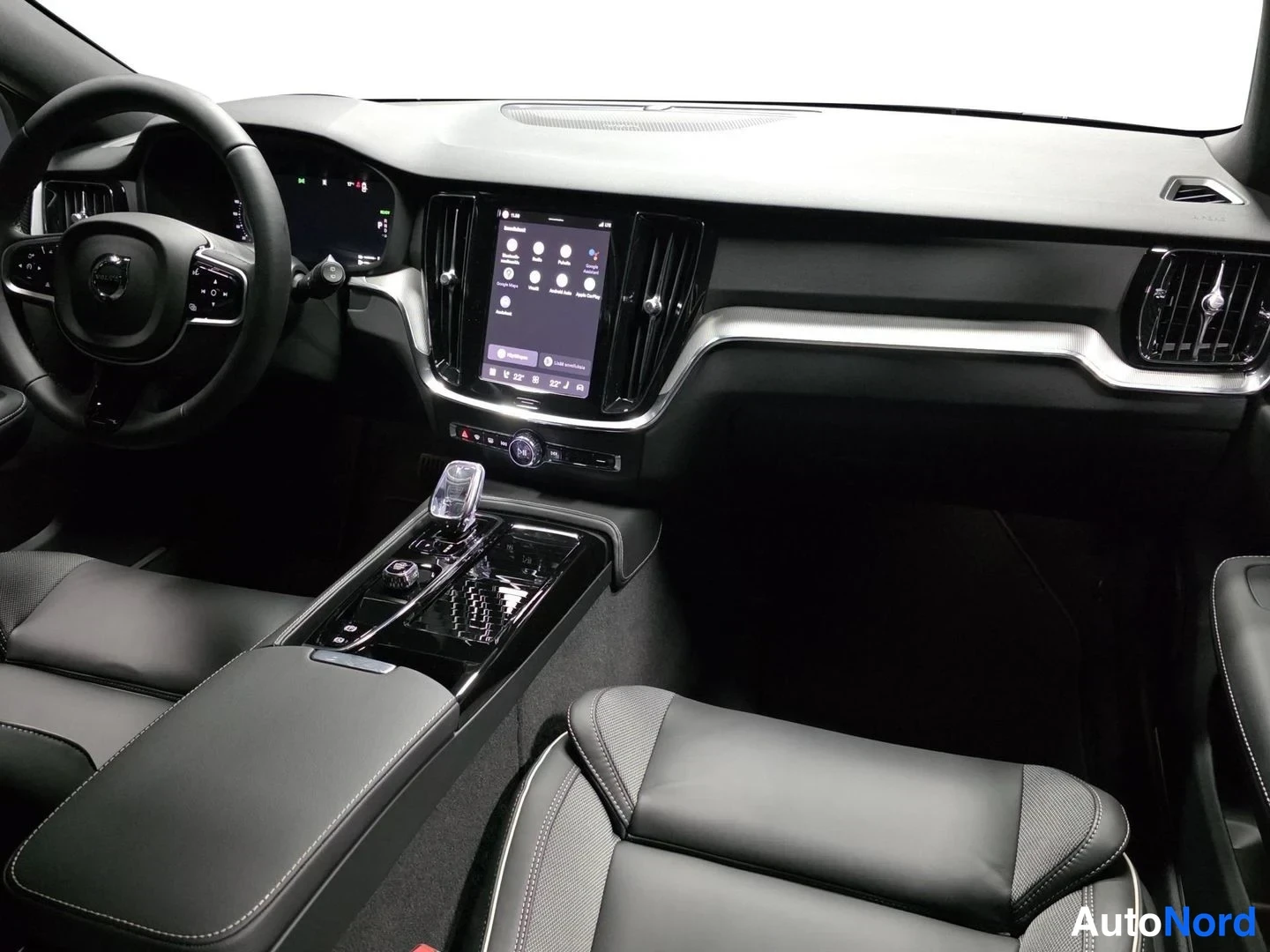 Blå Volvo V60 2026, bild 16