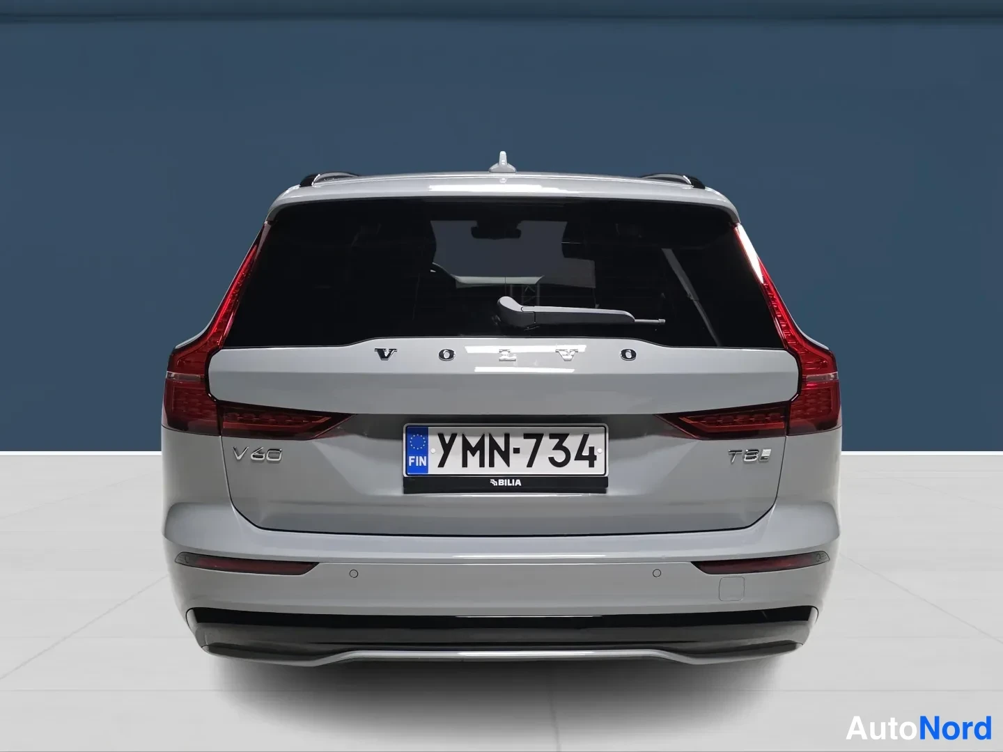 Harmaa Volvo V60 2026, takaa, kuva 6