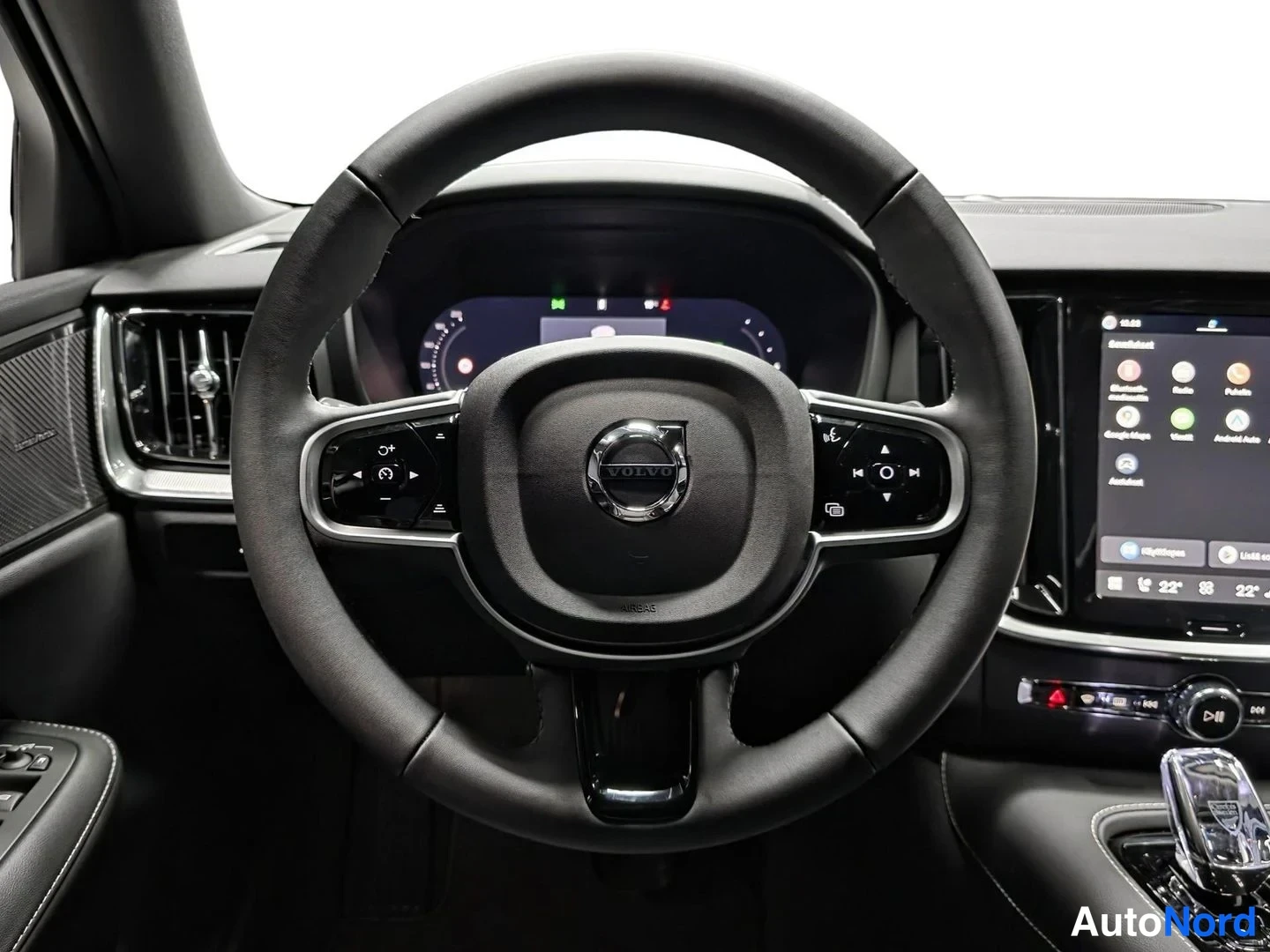 Musta Volvo V60 2026, kuva 8