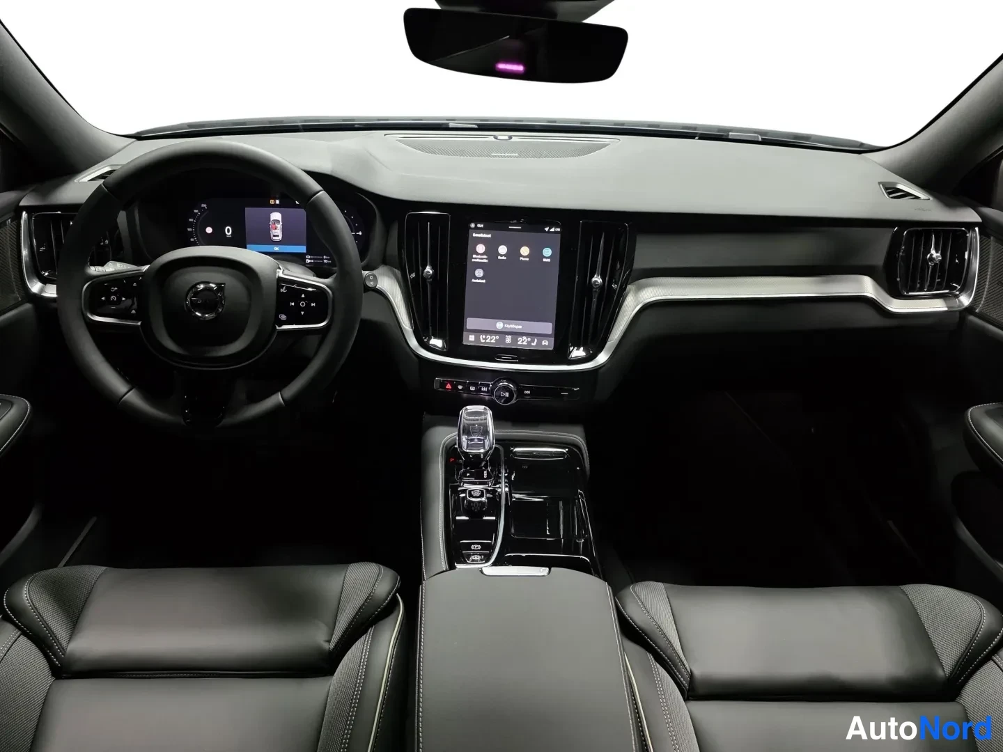 Musta Volvo V60 2026, ohjaamo, kuva 9