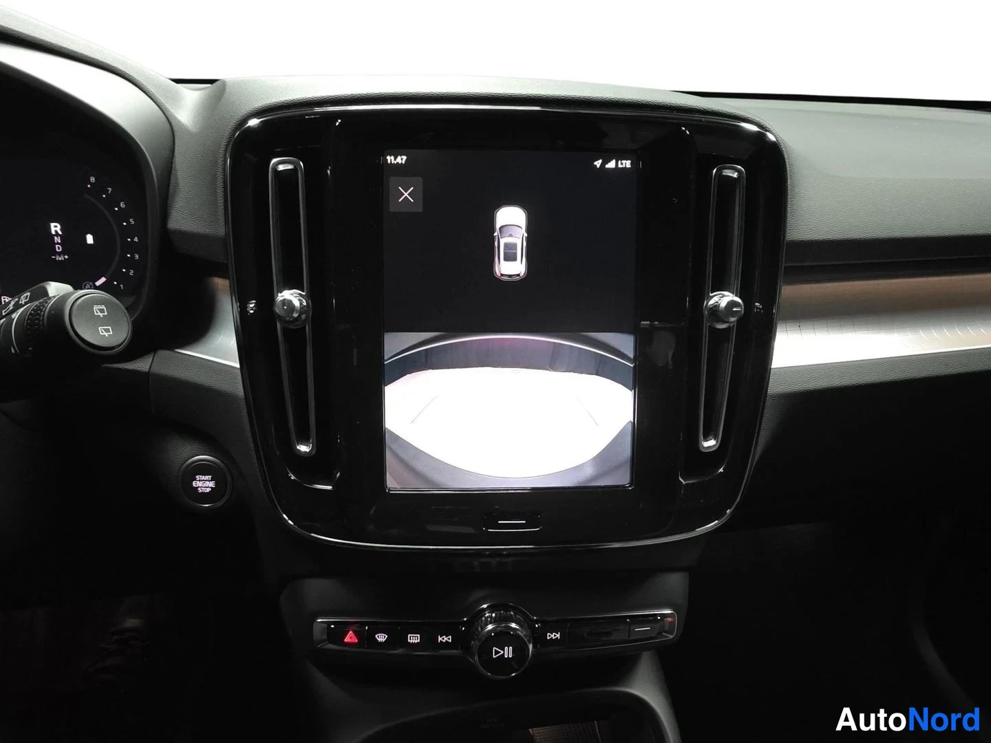 Hopea Volvo XC40 2027, kuva 12