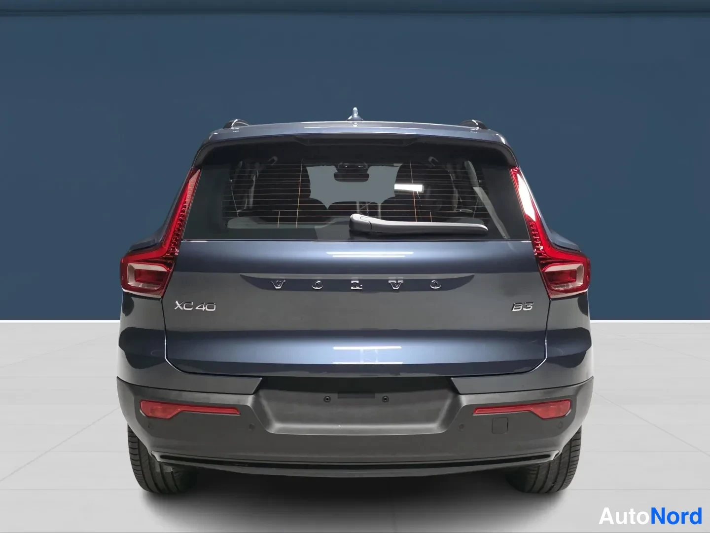 Blue Volvo XC40 2027, rear, photo 6