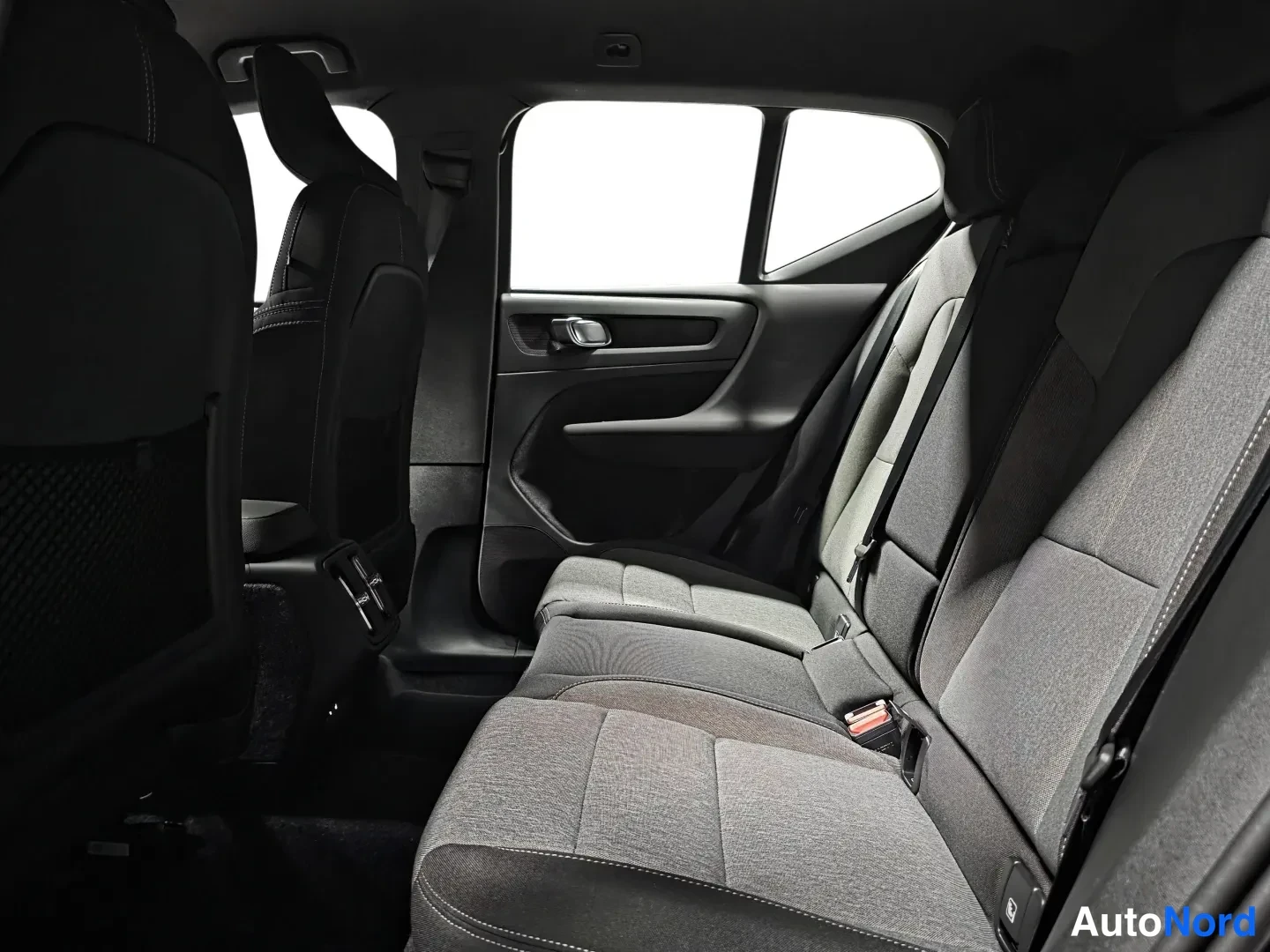 Musta Volvo XC40 2027, kuva 10