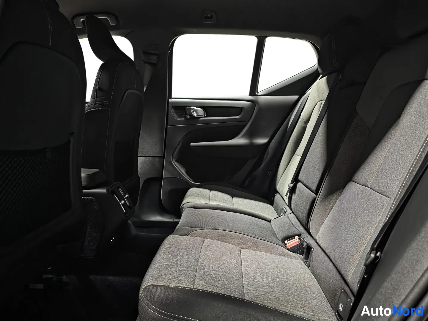 Musta Volvo XC40 2027, kuva 11