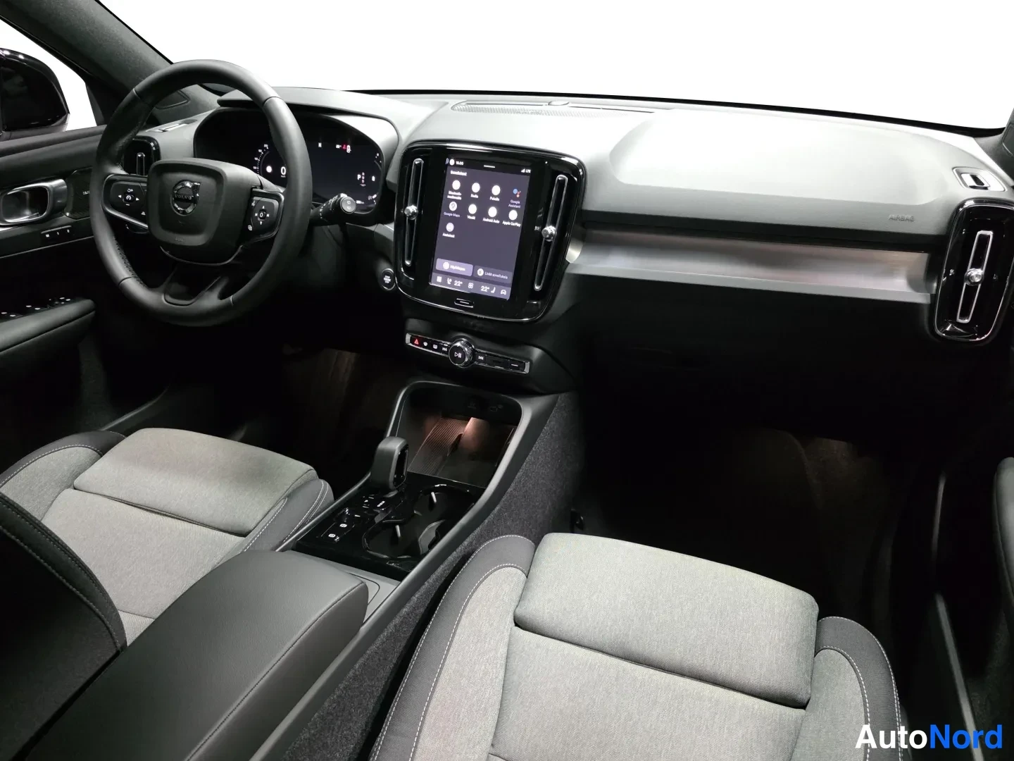 Hopea Volvo XC40 2026, kuva 8