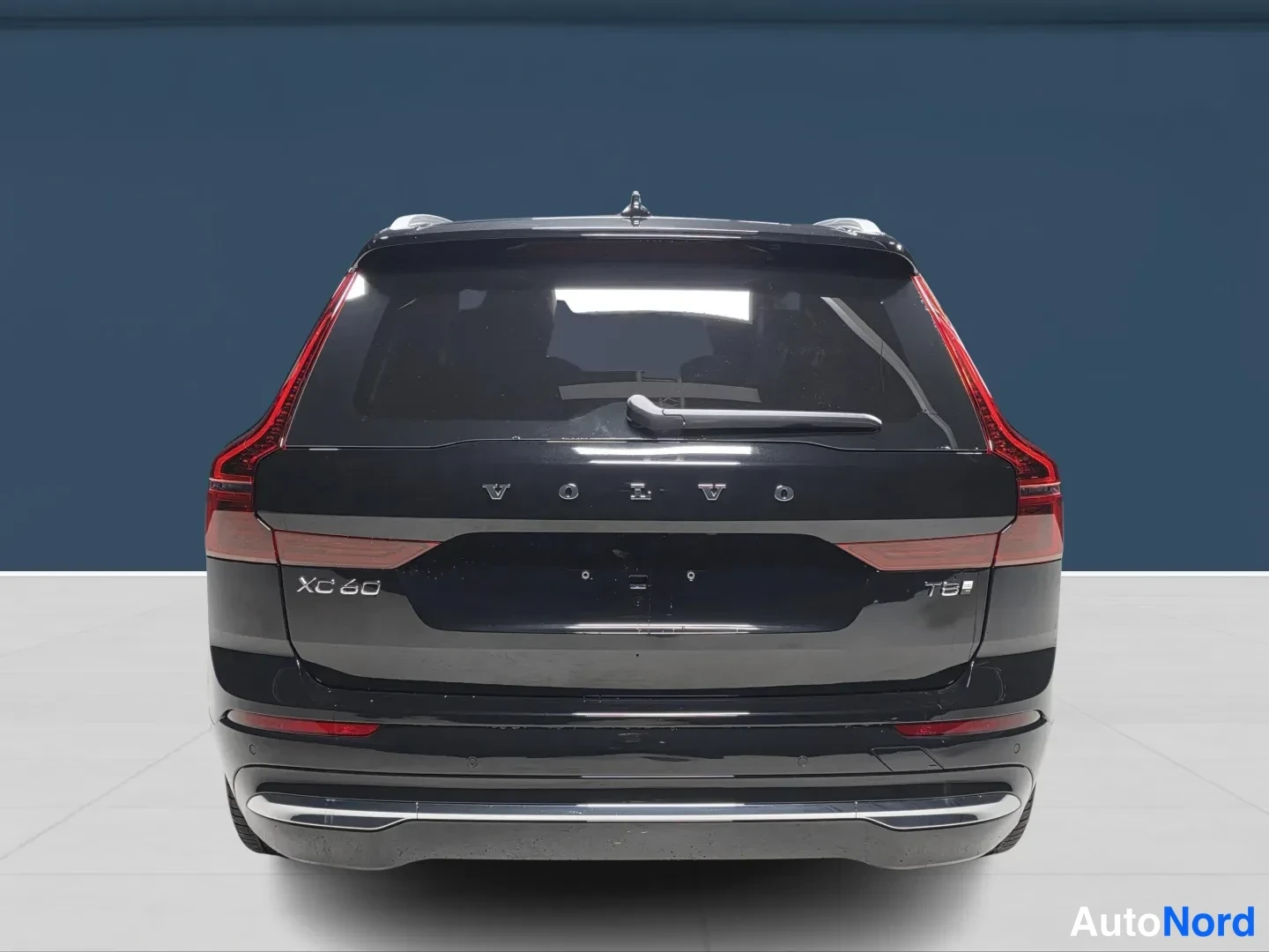 Musta Volvo XC60 2027, takaa, kuva 6
