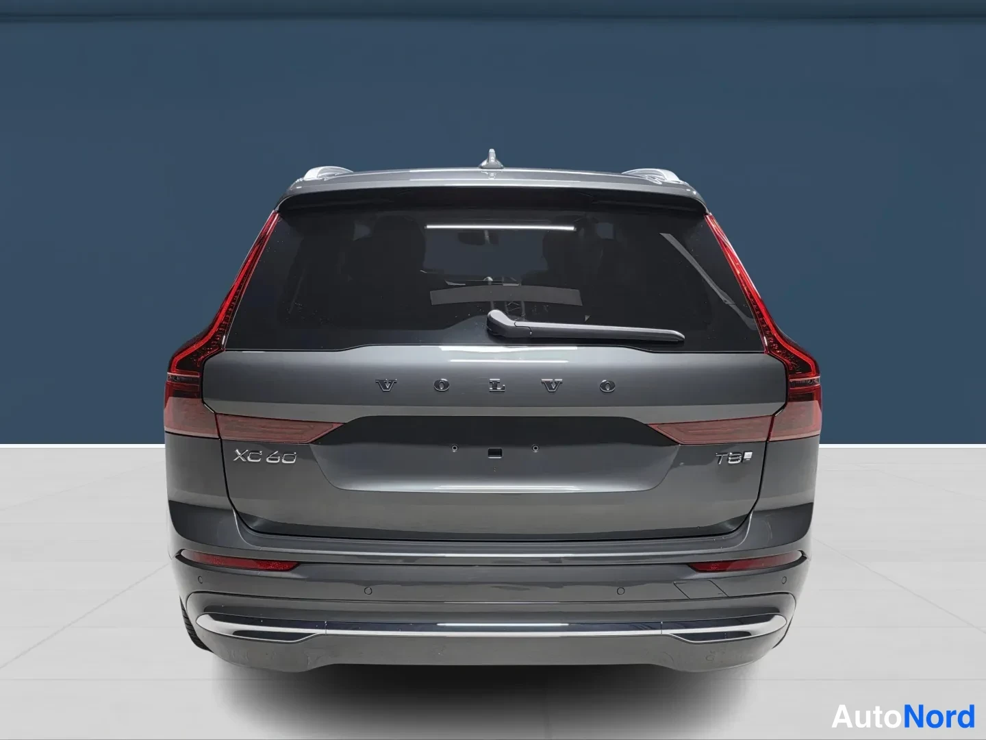 Vihreä Volvo XC60 2027, takaa, kuva 6