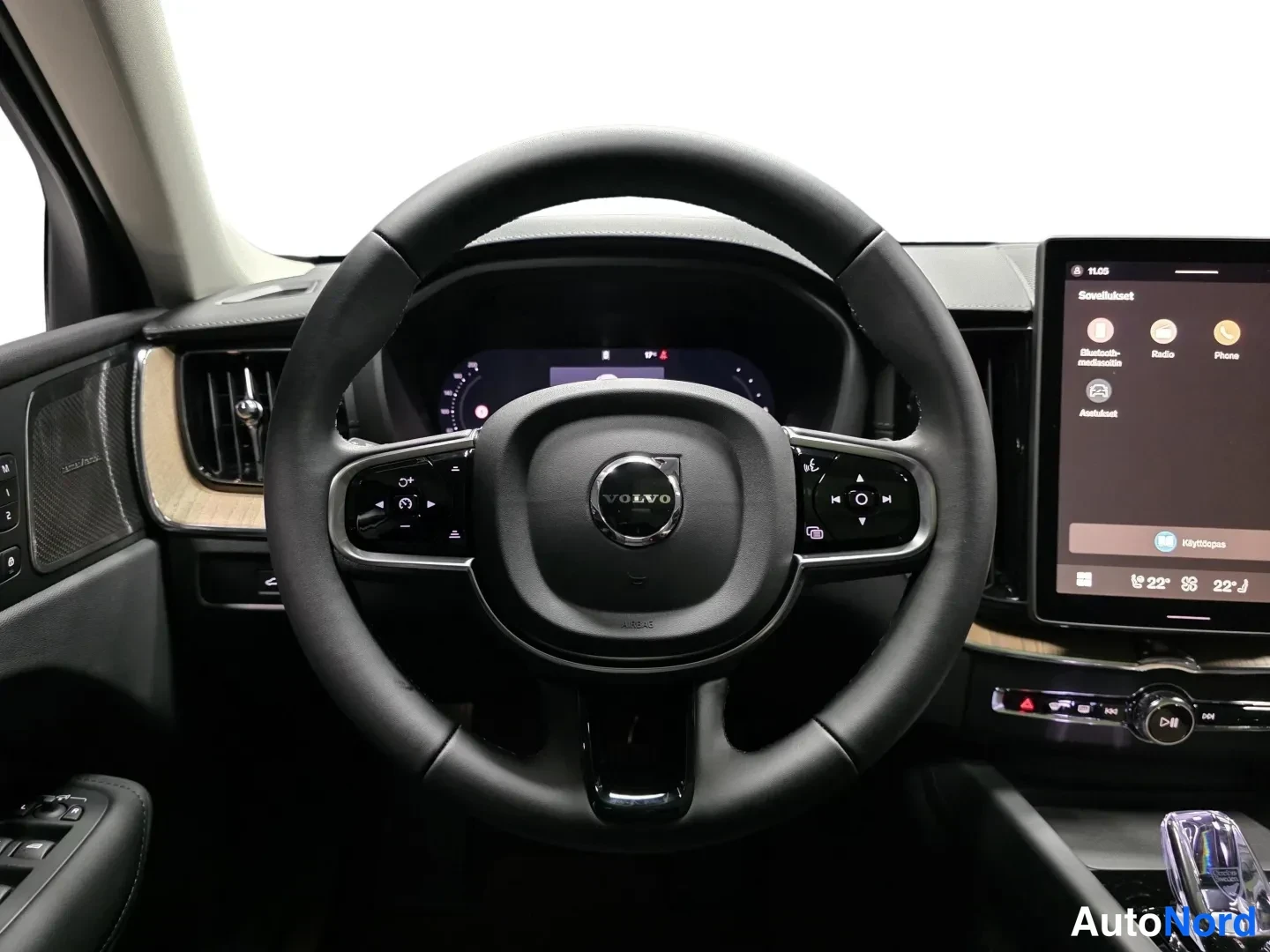 Svart Volvo XC60 2027, bild 12