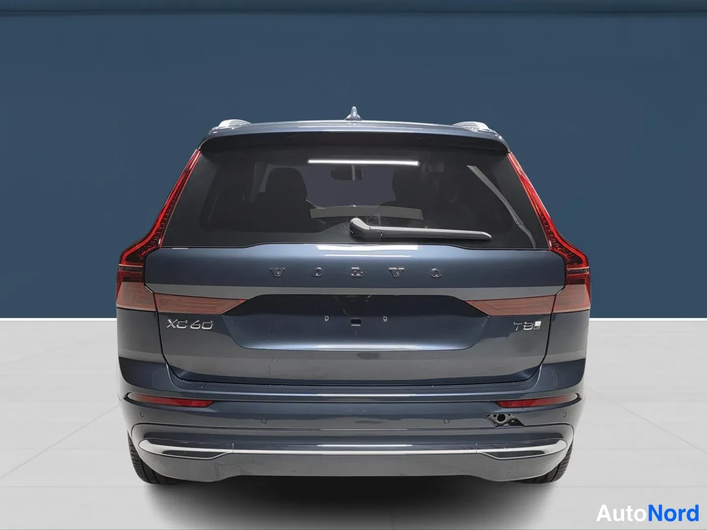 Sininen Volvo XC60 2027, takaa, kuva 6
