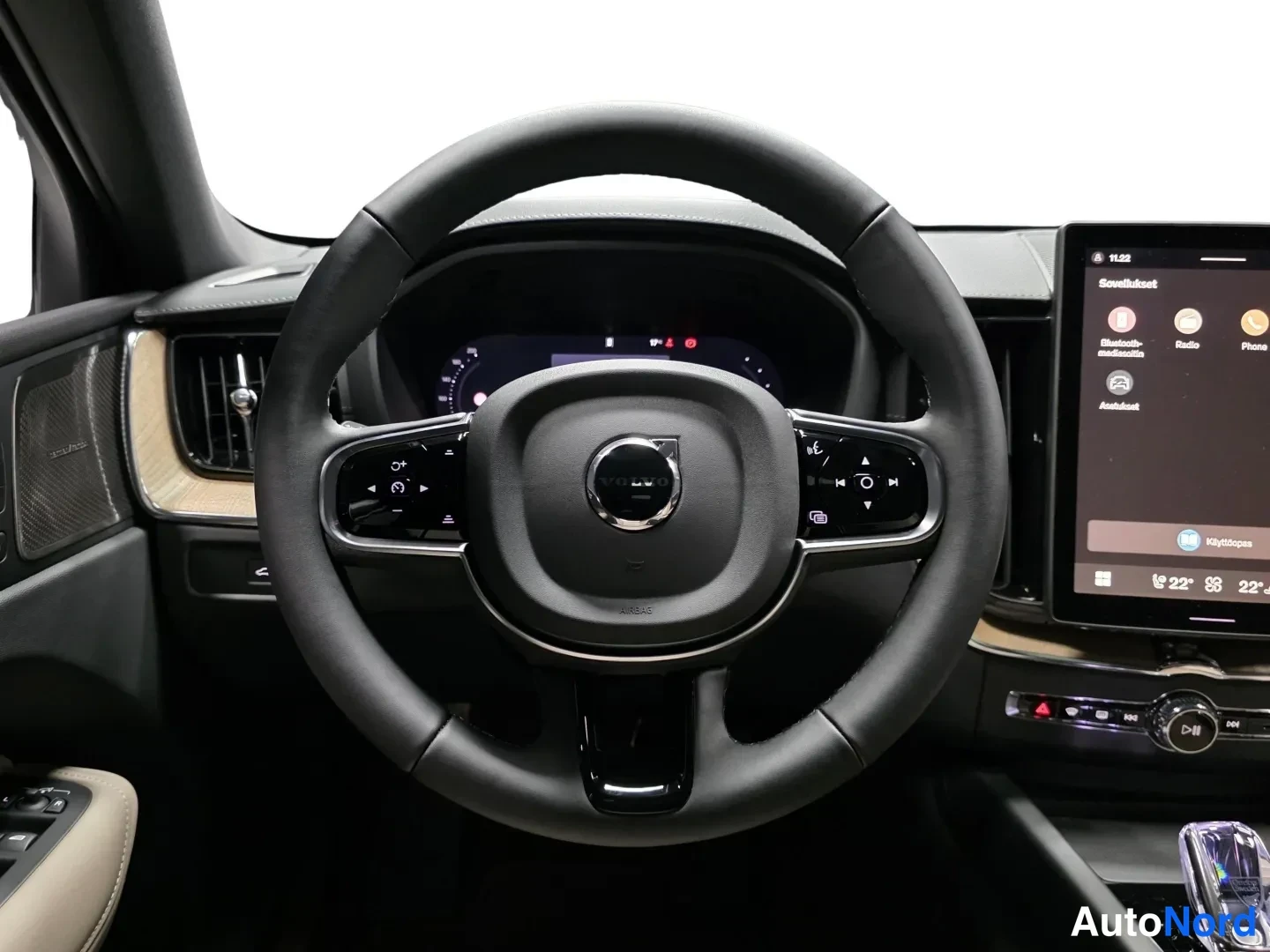 Musta Volvo XC60 2027, kuva 13