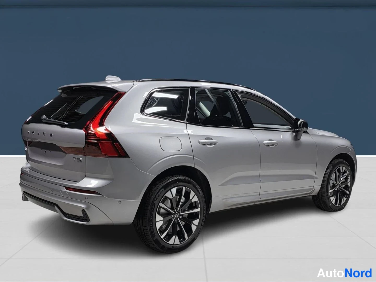 Hopea Volvo XC60 2027, takaviisto, kuva 4