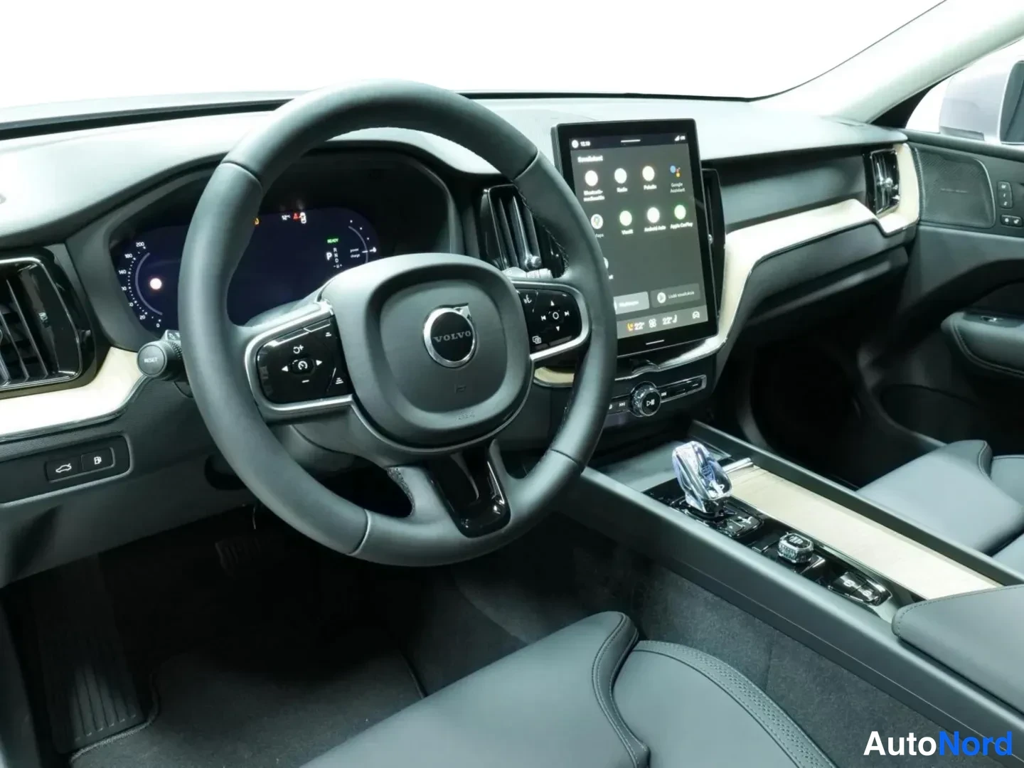 Grå Volvo XC60 2026, bild 10