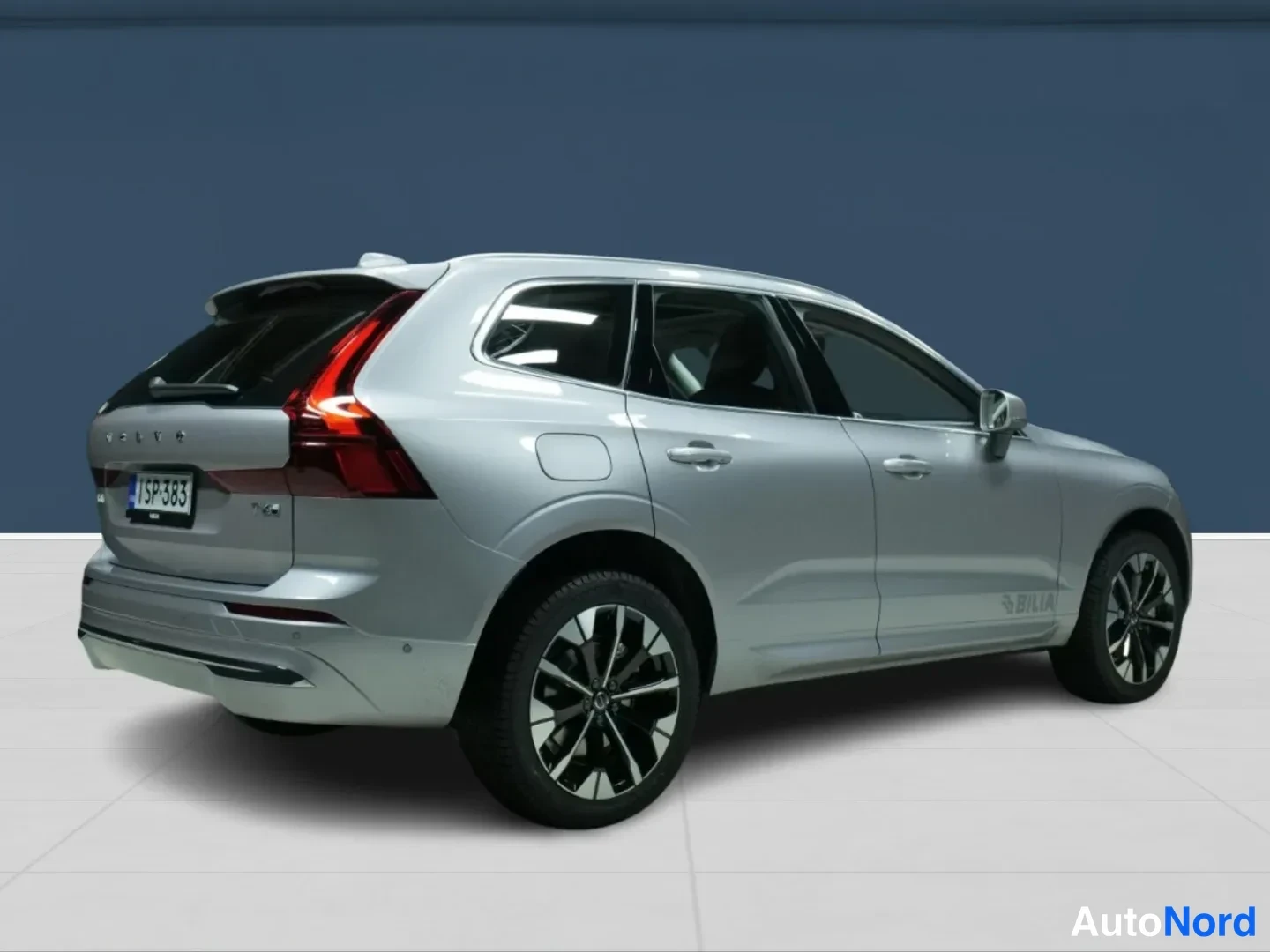 Harmaa Volvo XC60 2026, takaviisto, kuva 4