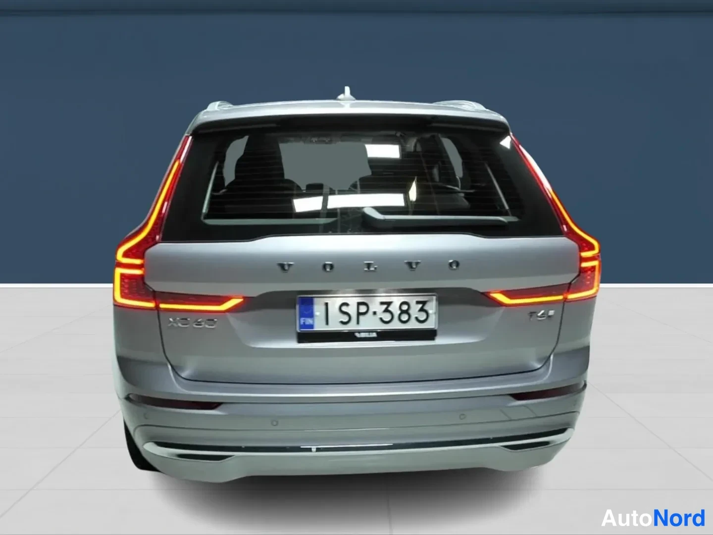 Harmaa Volvo XC60 2026, takaa, kuva 6