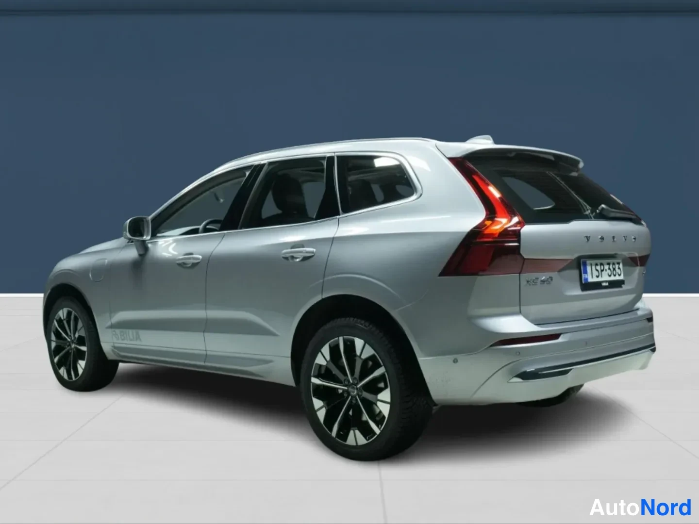 Harmaa Volvo XC60 2026, takaviisto, kuva 5